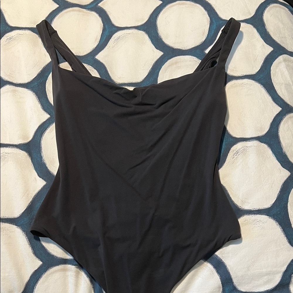 SKIMS Fits Everybody Square Neck Bodysuit